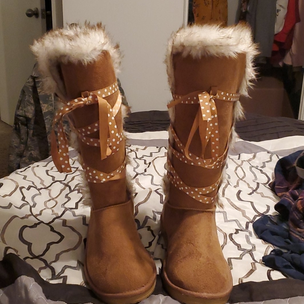 Cognac fuzzy boots